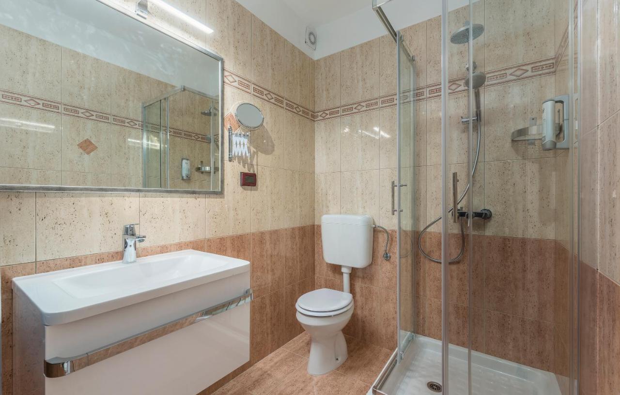 Rooms Porto Savudrija Bagian luar foto