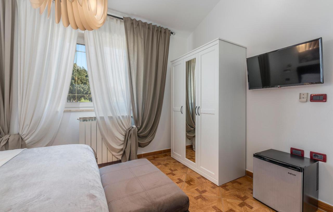 Rooms Porto Savudrija Bagian luar foto
